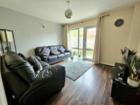 Baltic Gem 4 Bedroom Townhouse with free parking